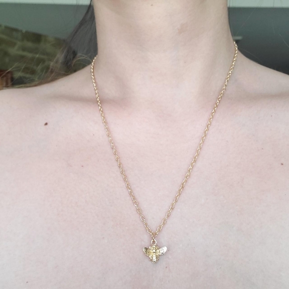 New Gold Bumble Bee Dainty Necklace - Picture 3 of 12